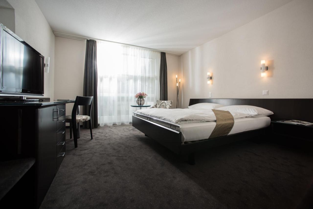 Grand Hotel Les Endroits La Chaux De Fonds Bagian luar foto