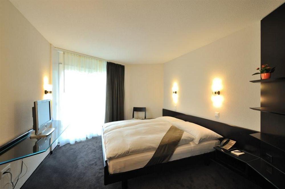 Grand Hotel Les Endroits La Chaux De Fonds Bagian luar foto